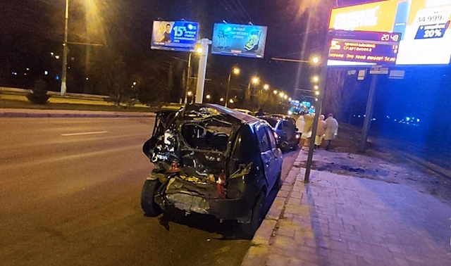 24-летняя женщина-водитель попала в больницу после ДТП в Волгограде