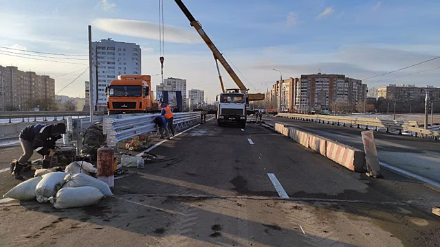 Мост на проспекте Гагарина в Оренбурге открыли для движения транспорта