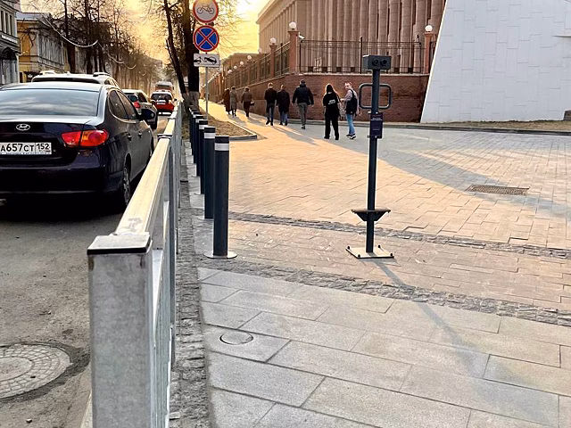 Металлические ограждения предложили заменить на клумбы в Нижнем Новгороде