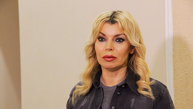 Водитель Лады Дэнс назвал причины ДТП с участием певицы