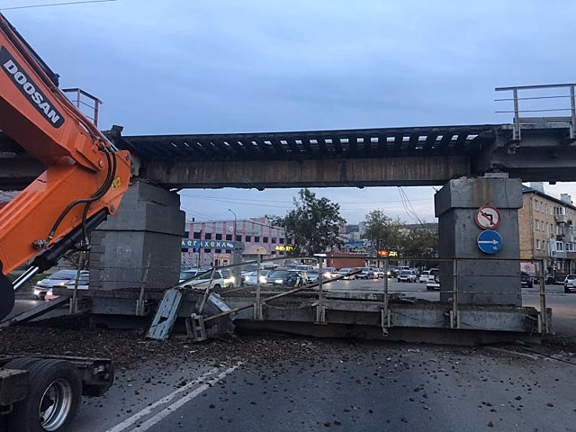 Во Владивостоке привлечен к ответственности виновник обрушения ж/д моста