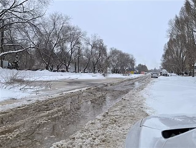 Заводское шоссе в Самаре затопило водой