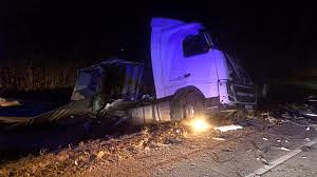 Под Новосибирском в тройном ДТП погиб водитель грузовика