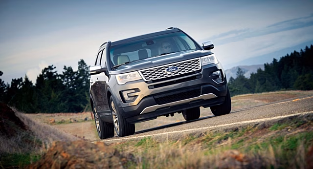 Ford представил в Китае обновлённый Explorer c 27-дюймовым экраном