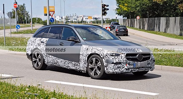 Прототип нового Mercedes C-Class All-Terrain 2022 года заметили на тестах