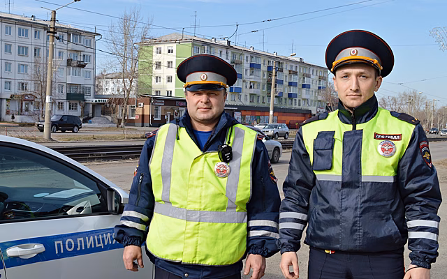 Автомобилист в Иркутской области поблагодарил сотрудников ДПС за помощь на дороге