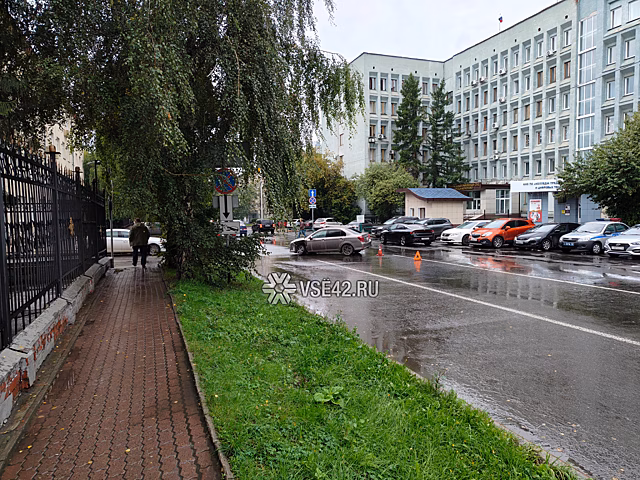 ДТП с тремя машинами произошло возле МВД в Кемерове