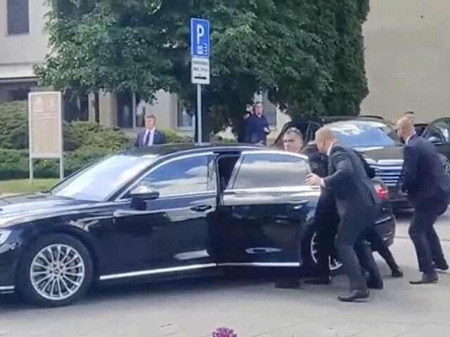 Dennik N: Жизнь премьера Словакии находится вне опасности после покушения