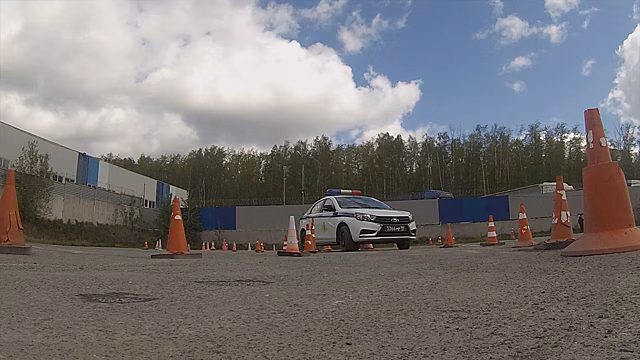 Крутые виражи: как военные автоинспекторы ЦВО готовятся к конкурсу «Дорожный патруль»