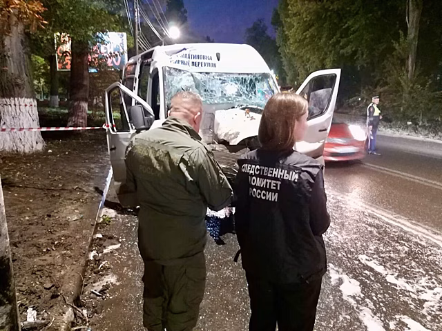 Следователи начали проверку по факту ДТП с маршрутным такси в Саратове