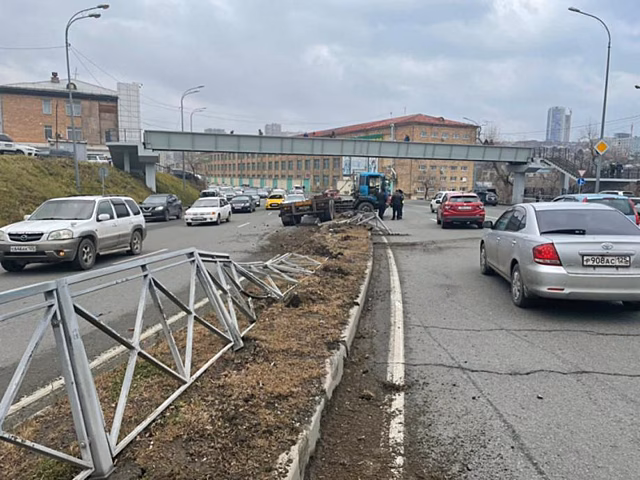 Стали известны подробности ДТП с участием большегруза во Владивостоке
