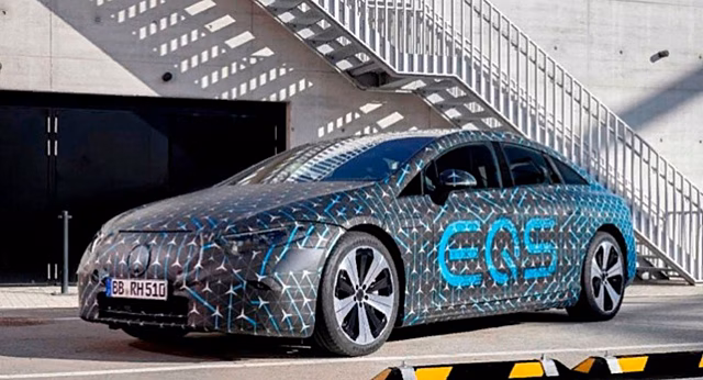 Электрический седан Mercedes-Benz EQS 2022 года будет доступен в Европе в двух версиях