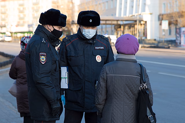 Саратовцев начали чаще штрафовать за отсутствие маски в общественном месте