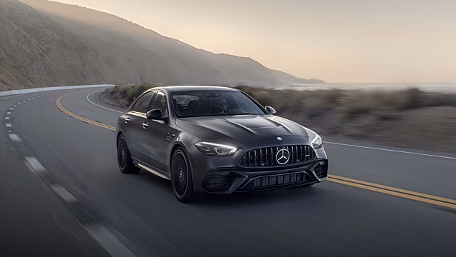 Возвращения к V8 не будет: в Mercedes опровергли слухи о смене мотора на AMG C63