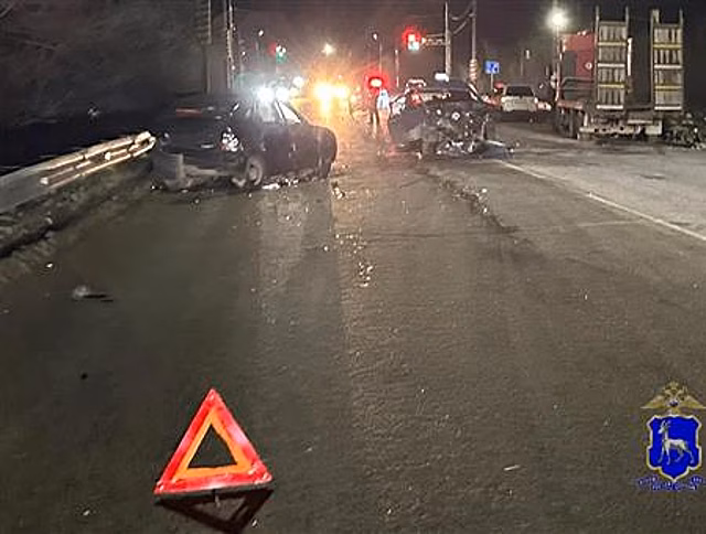 В массовом ДТП в Новокуйбышевске пострадали два человека
