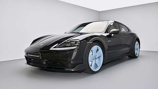 Porsche сделала эксклюзивный Taycan для звезды K-Pop