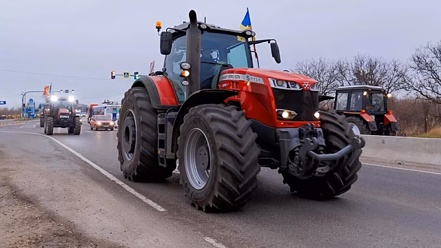 Штрафы для водителей тихоходов могут вырасти в шесть раз