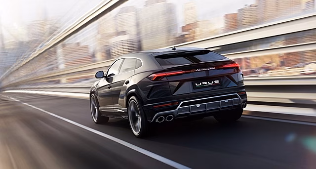 Lamborghini Urus стал самым популярным люксовым авто в РФ