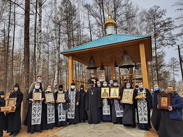 Молитвенный объезд со святынями совершили вокруг Читы