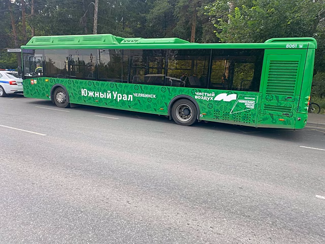 В Челябинске подросток-велосипедист врезался в пассажирский автобус