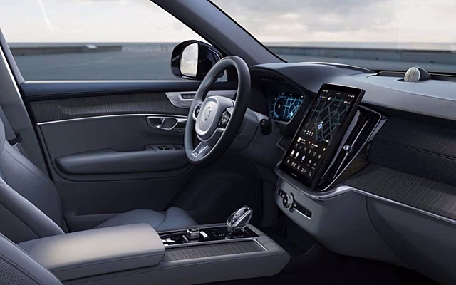 Флагманский кроссовер Volvo обновился: что изменилось и ждать ли новых версий в России?