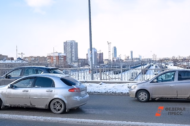 В Тюмени открыли движение на новых съездах с улицы Мельникайте
