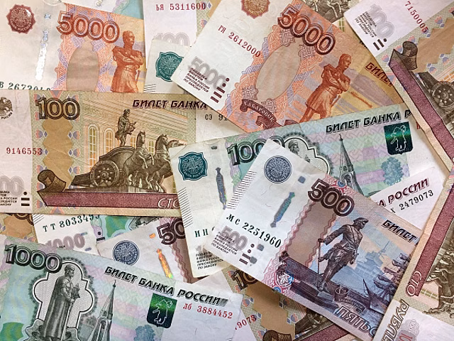 В Железнодорожном районе вынесен приговор инженеру крупного предприятия, признанному виновным в злоупотреблении полномочиями, неоднократном вымогательстве и получении коммерческого подкупа, а также взятки
