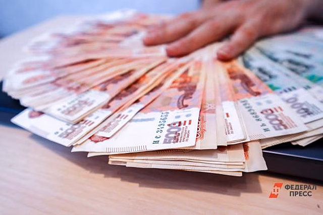 Кемеровчанку обязали выплатить пятикратную сумму взятки