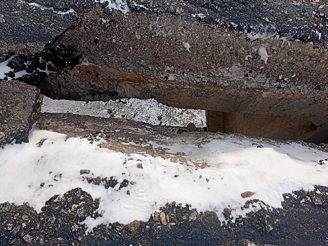 Возле Белогорска на мосту через Томь появилась трещина, водителей призвали к осторожности