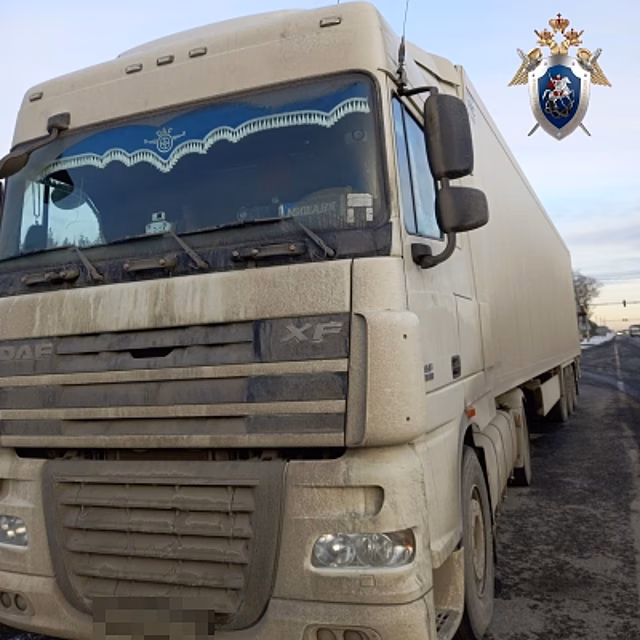Водитель фуры попытался дать взятку сотруднику ДПС под Дзержинском