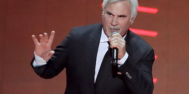 Валерий Меладзе простил фанатку, поцарапавшую его авто