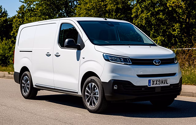 Kia запускает электрофургон PV5 на курортах Саудовской Аравии