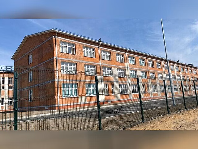 Работы по благоустройству территории у школы№35 не должны затянуться до 2023 года
