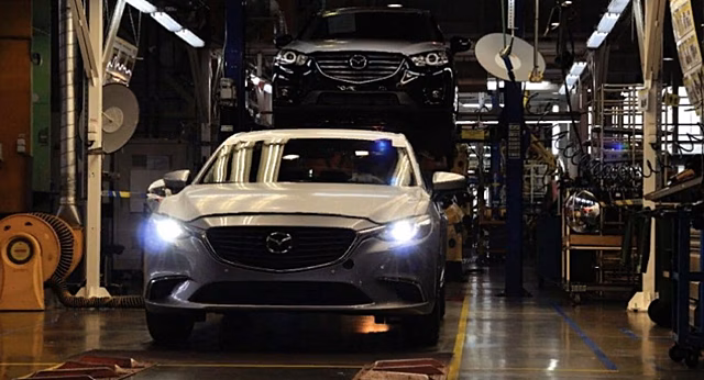 Завод Mazda в РФ возобновляет работу после технического обслуживания оборудования