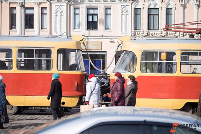 В центре Челябинска из-за подрядчика затягивается ремонт трамвайных путей