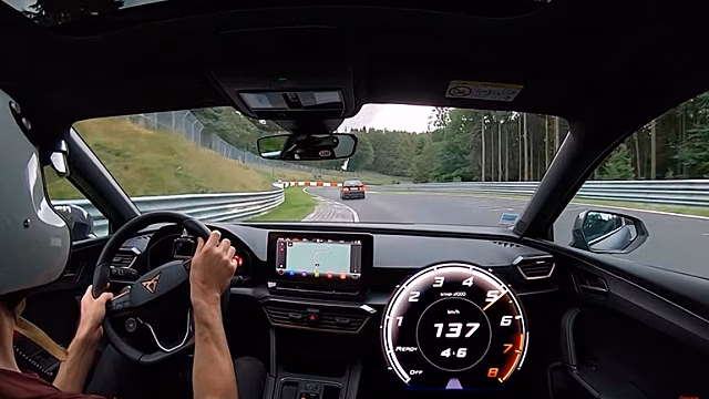Обновлённый Cupra Leon испытали на трассе Нюрбургринг