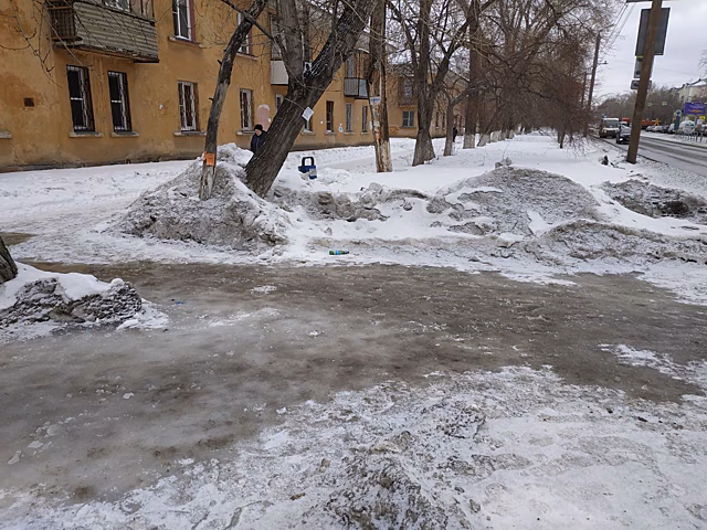 Ринат Кучитаров обнаружил опасный участок на углу Правдухина и Горького