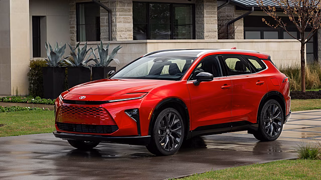Представлен новый внедорожник Toyota Crown Signia 2024. Названа цена