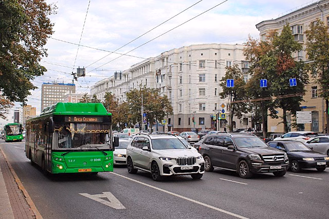 Общественный транспорт ускорился на проспекте Ленина в Челябинске