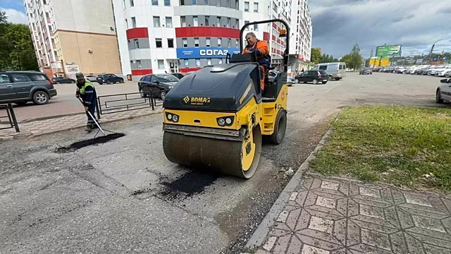В Кирове отремонтируют более десяти тысяч квадратных метров дорожных ям