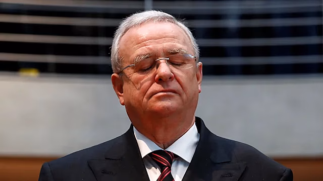 Экс-глава Volkswagen не сможет ответить за "дизельгейт" до середины 2022 года