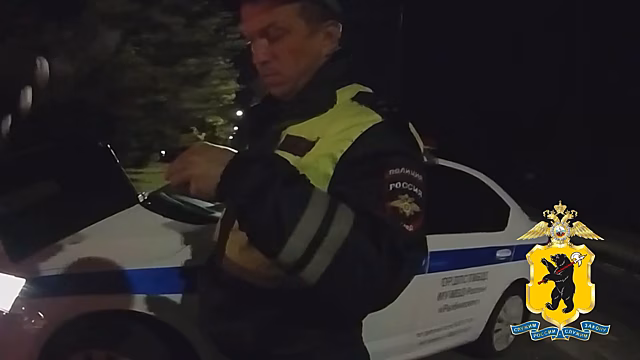 Мужчину, пытавшегося откупить приятеля от наказания за пьяную езду, задержали ярославские полицейские