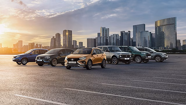 Названы наиболее продаваемые и самые невостребованные автомобили Lada в 2025 году