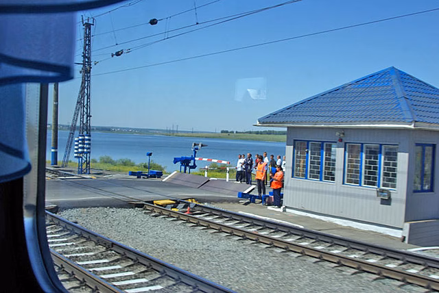 Железнодорожный переезд в Чурилово закроют для автомобилистов
