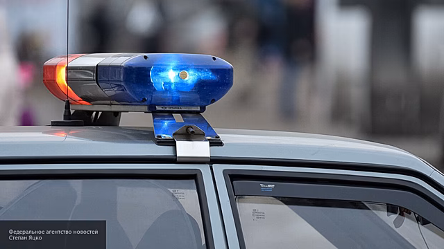Появилось видео аварии с улетевшей на тротуар легковушкой в Рязани