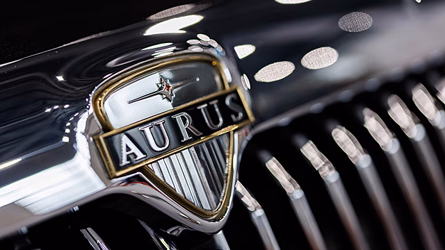 Aurus перешёл под контроль «Газпрома»: названа сумма сделки
