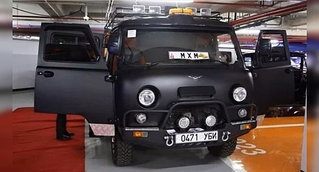 В «Буханку» вложили огромные деньги и превратили ее в VIP-комнату на колесах