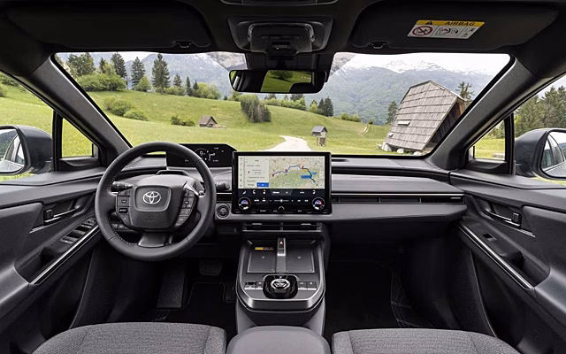 Toyota запустила продажи нового электрокроссовера bZ4X Touring