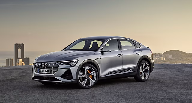 Трёхрядный Audi Q5 e-tron повторил Volkswagen ID.6 X