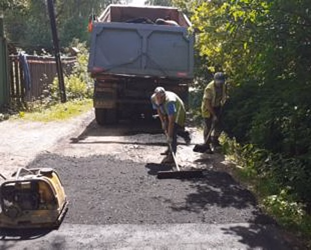 С начала сезонных работ в Пушкинском округе МО ликвидировали более 2,5 тысяч ям